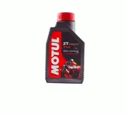Масло 2T, 1л (синтетика, 710, API TC) MOTUL (#104034)